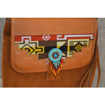 Torebka ze skóry etno w brązowym kolorze  z koralikami mullo .